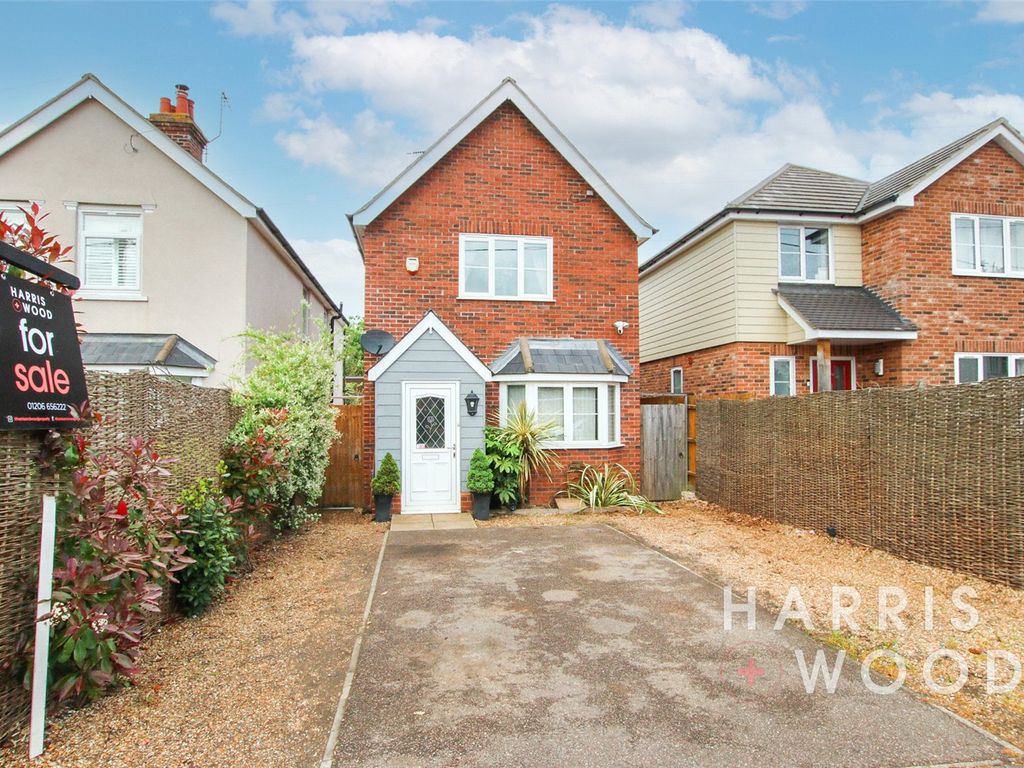 3 bed detached house for sale in Darcy Road, Colchester, Essex CO2, £