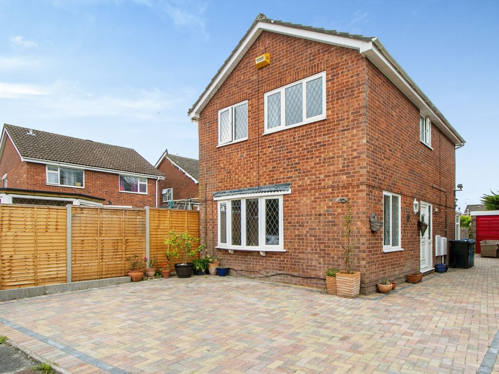 3 bed detached house for sale in Pimpern Close, Canford Heath, Poole