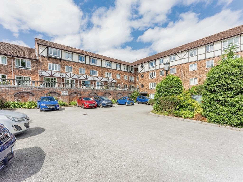 1 bed flat for sale in Heath Road, Bebington, Wirral CH63, £75,000 Zoopla