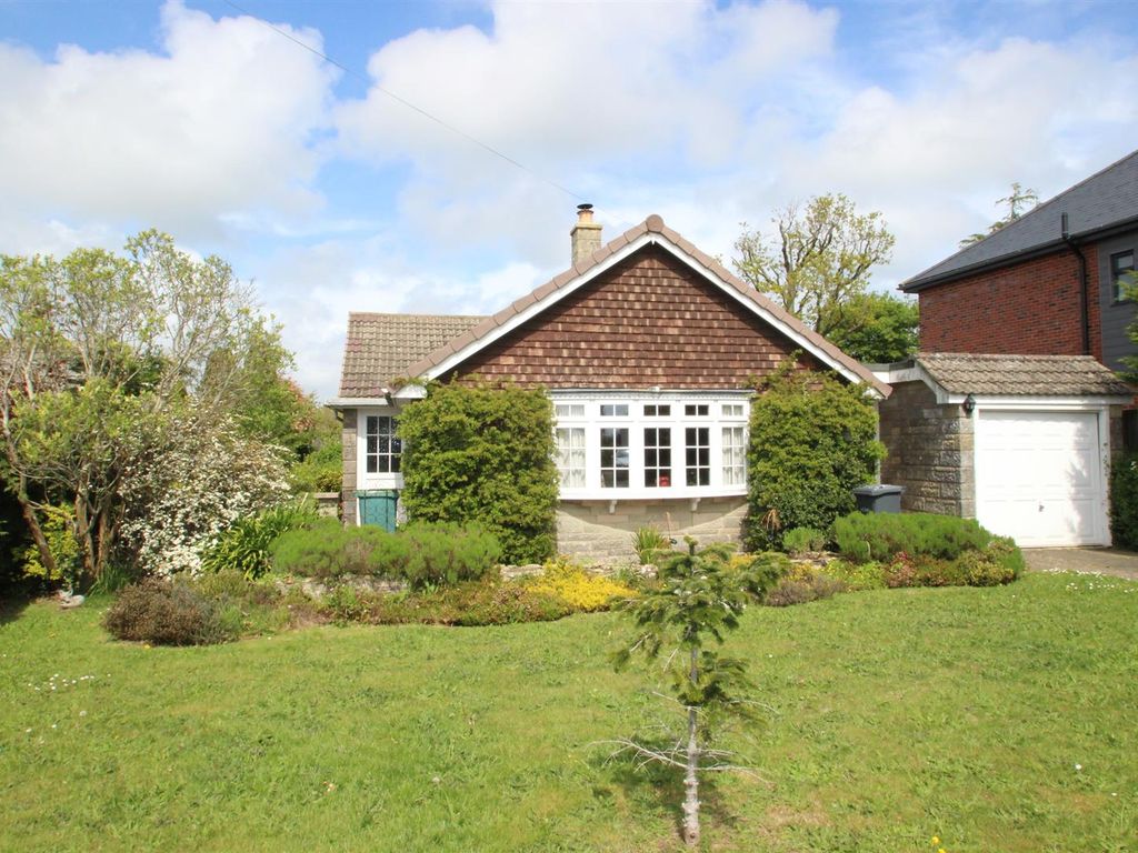 3 bed detached bungalow for sale in Beechcroft Drive, Wootton Bridge