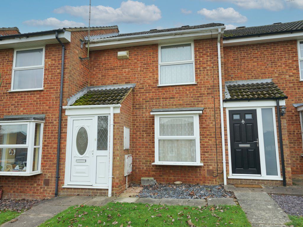 2 bed property to rent in Lomond Drive, Leighton Buzzard LU7, £1,200