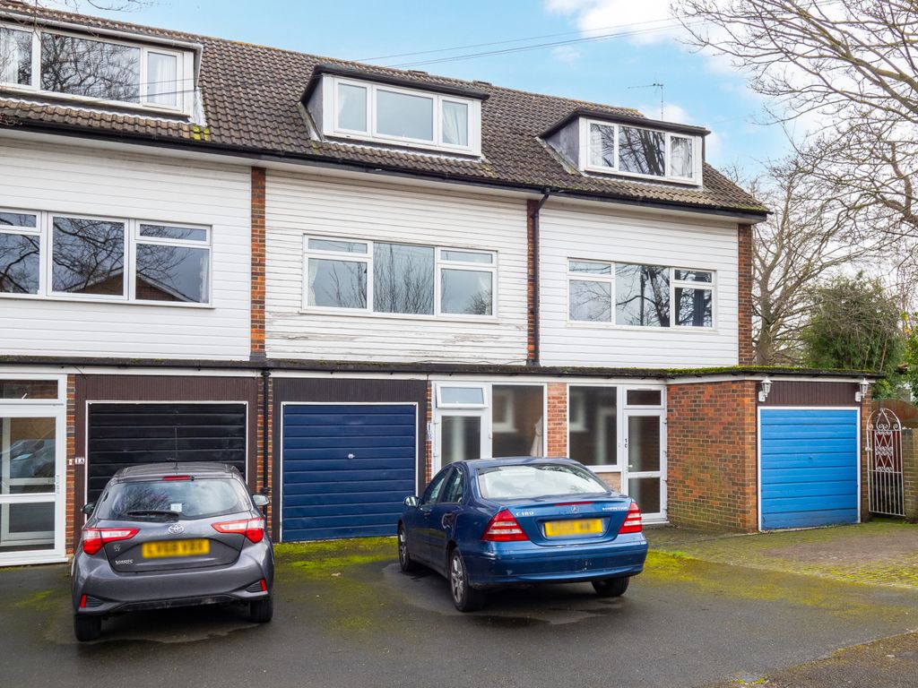 3 bed terraced house for sale in Park Hill Close, Carshalton SM5, £