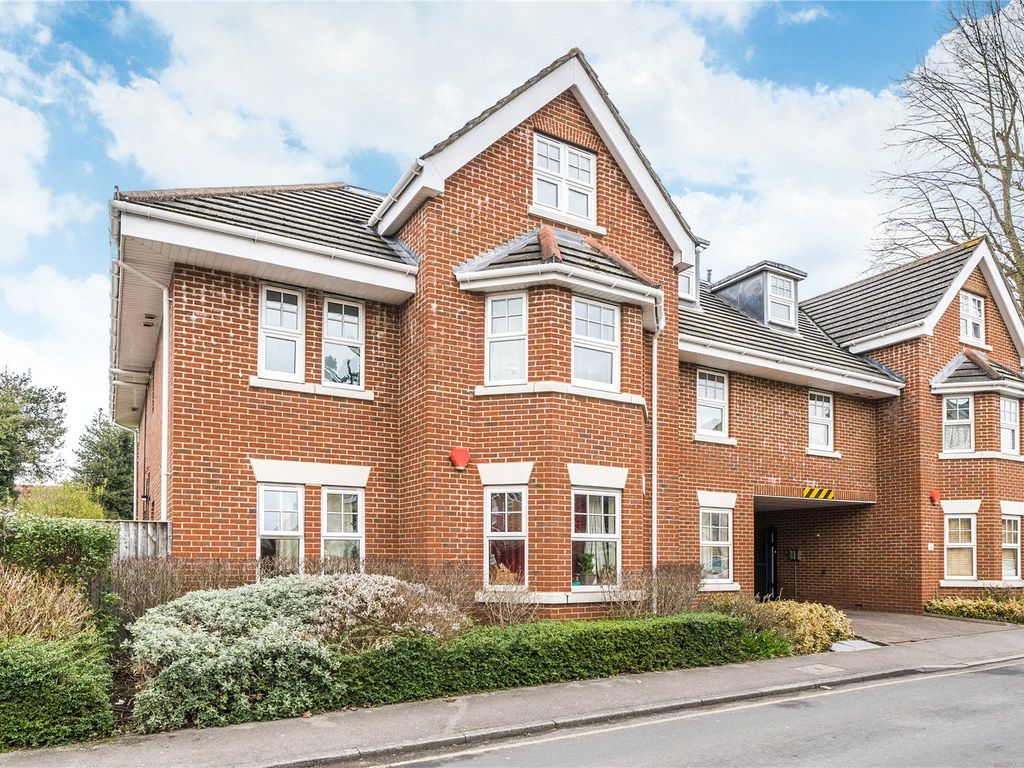 2 bed flat for sale in 7 Portugal Road, Woking, Surrey GU21 Zoopla