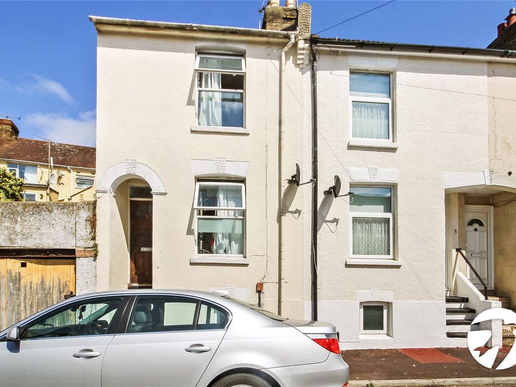 2 bed end terrace house for sale in Seymour Road, Chatham, Kent ME5, £