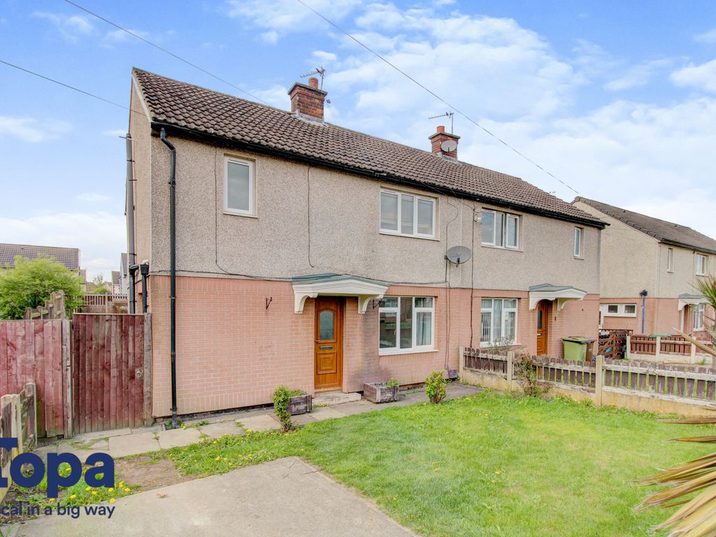 3 bed semidetached house for sale in Holmfield Close, Pontefract WF8