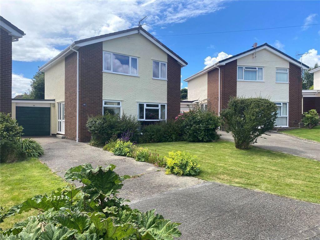 4 bed detached house for sale in Lon Isaf, Porthaethwy, Lon Isaf, Menai