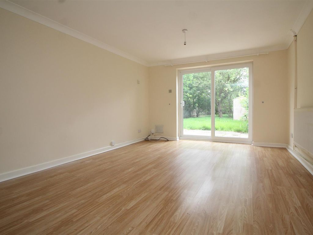 3 bed semidetached house to rent in Bluebell Avenue, Dogsthorpe