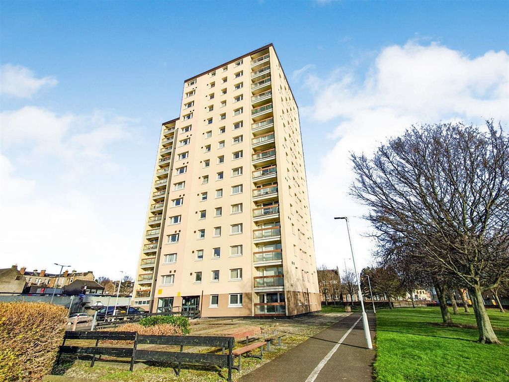 2 bed flat to rent in Ravens Craig, Kirkcaldy KY1 Zoopla
