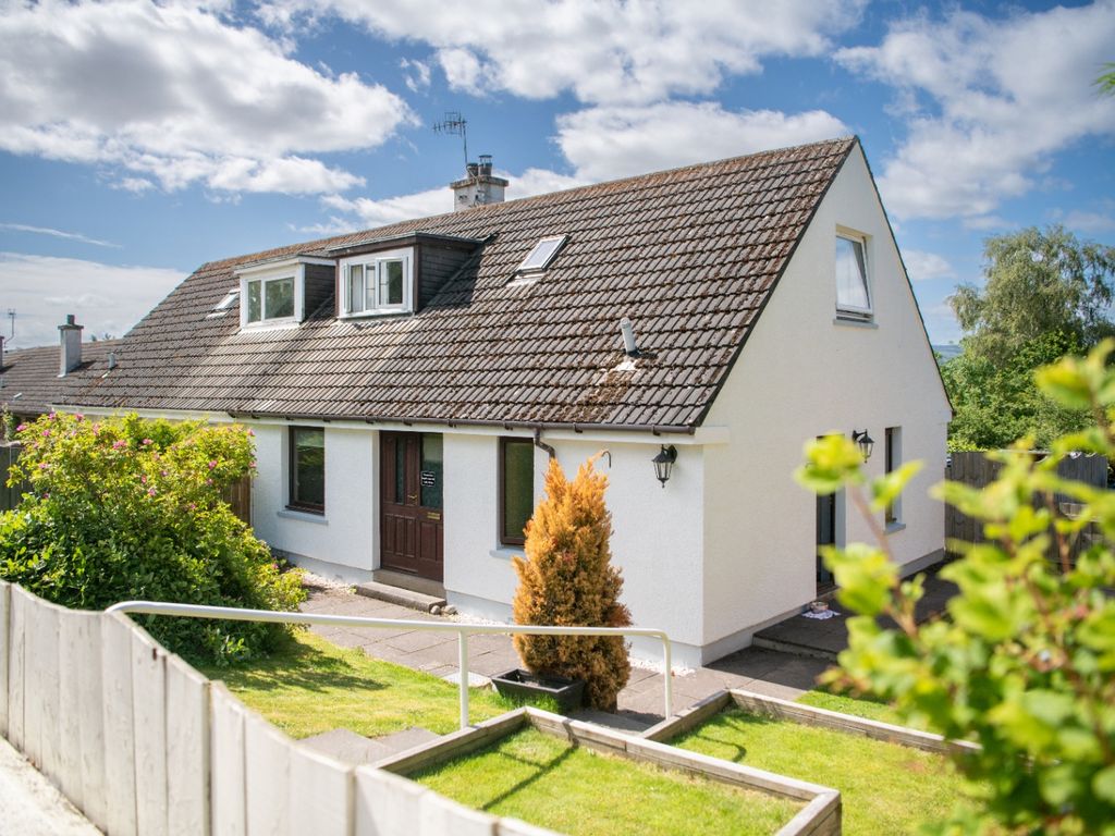 3 bed semidetached house for sale in Millbank, North Kessock