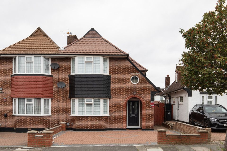 3 bed semidetached house for sale in Woodham Road, Catford SE6, £