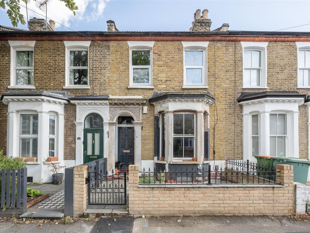 2 bed flat for sale in Latimer Road, London E7, £400,000 Zoopla