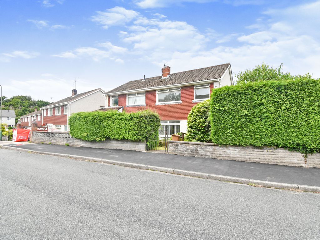 3 bed semidetached house for sale in Vanfield Close, Caerphilly CF83