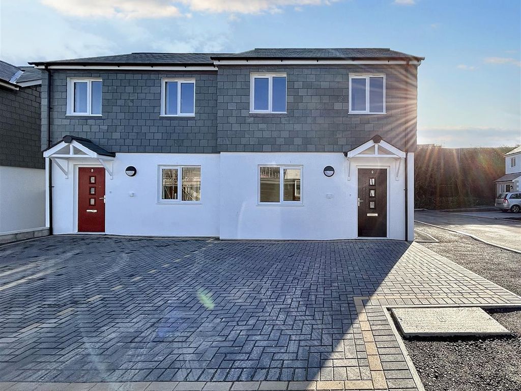 New home, 3 bed semidetached house for sale in Falmouth Road, Helston