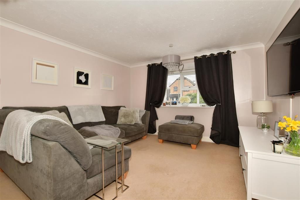 2 bed semidetached house for sale in Coombe Close, Snodland, Kent ME6