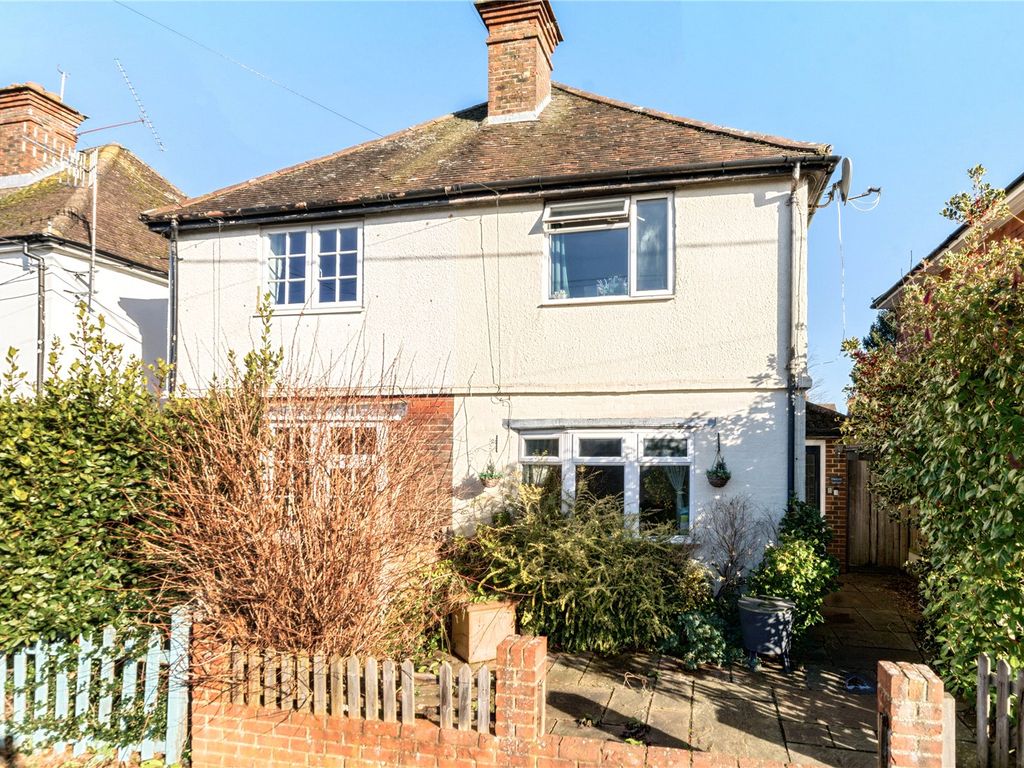 3 bed end terrace house for sale in Syers Road, Liss, Hampshire GU33, £