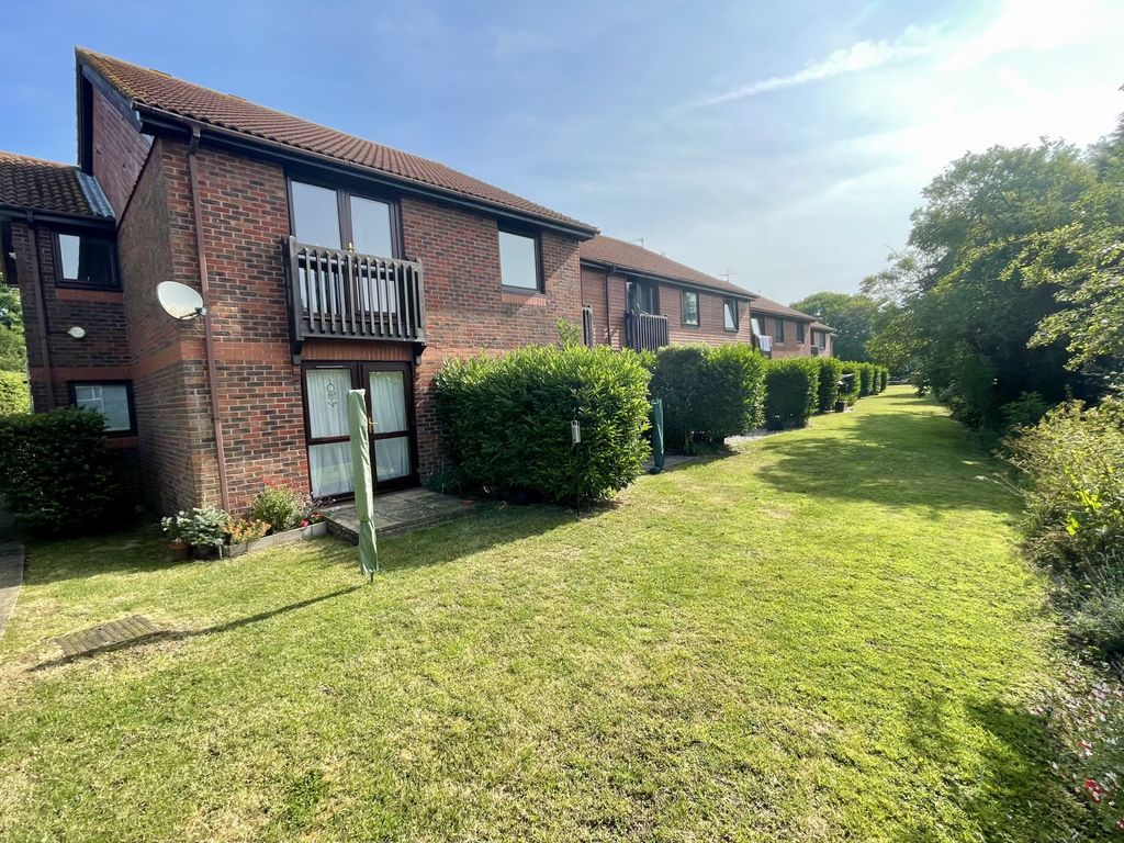 2 bed flat for sale in Hawthorn Court, Black Path, Polegate, East