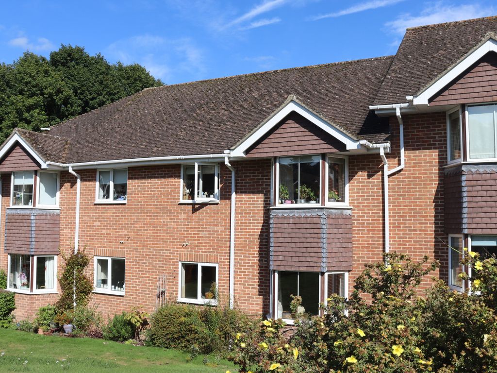 Ellingham Close, Grange Road, Alresford SO24