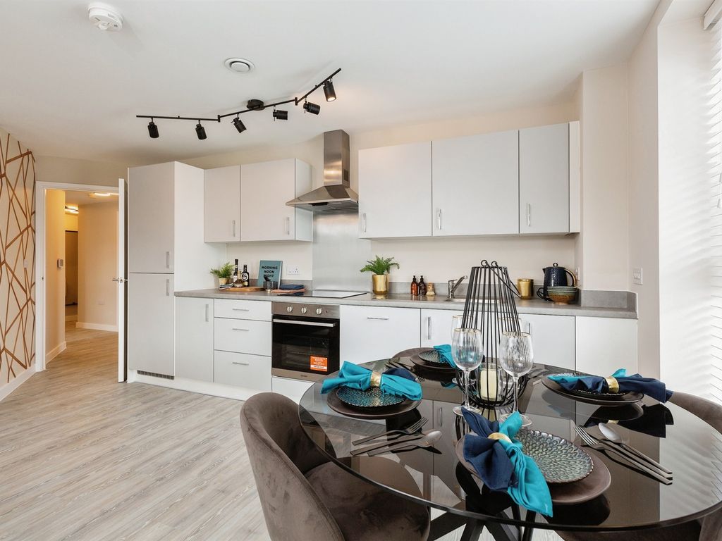 New home, 2 bed flat for sale in Crete Hall Road, Gravesend DA11, £