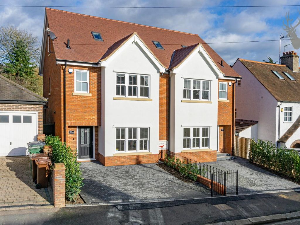 Connaught Avenue, London E4