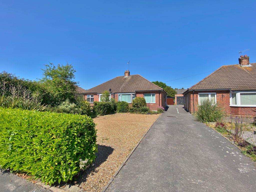 2 bed semidetached bungalow for sale in Fareham Park Road, Fareham PO15 Zoopla