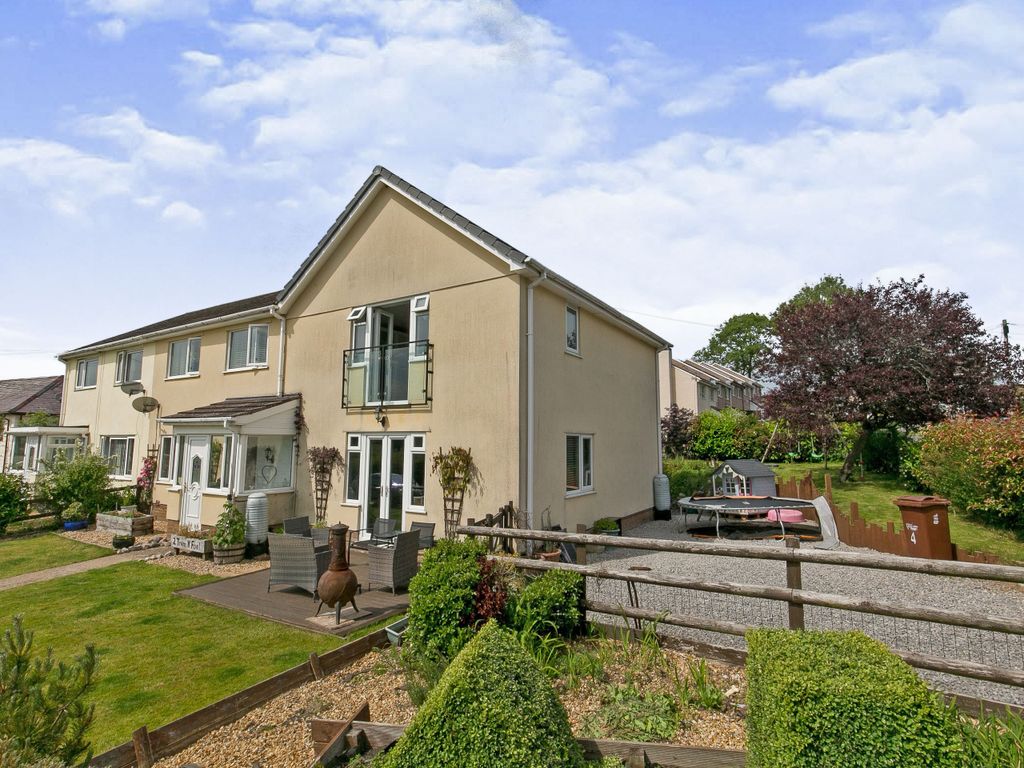 5 bed semidetached house for sale in Trem Y Foel, Holywell CH8 Zoopla