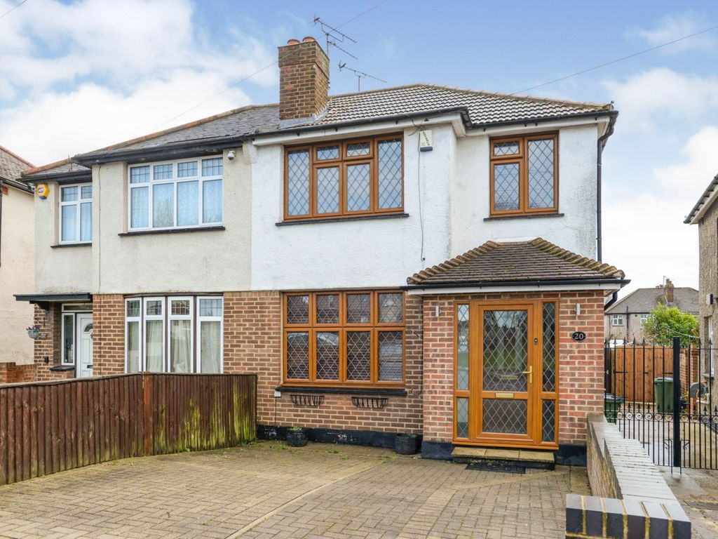 3 bed semidetached house for sale in Duncroft, London SE18 Zoopla