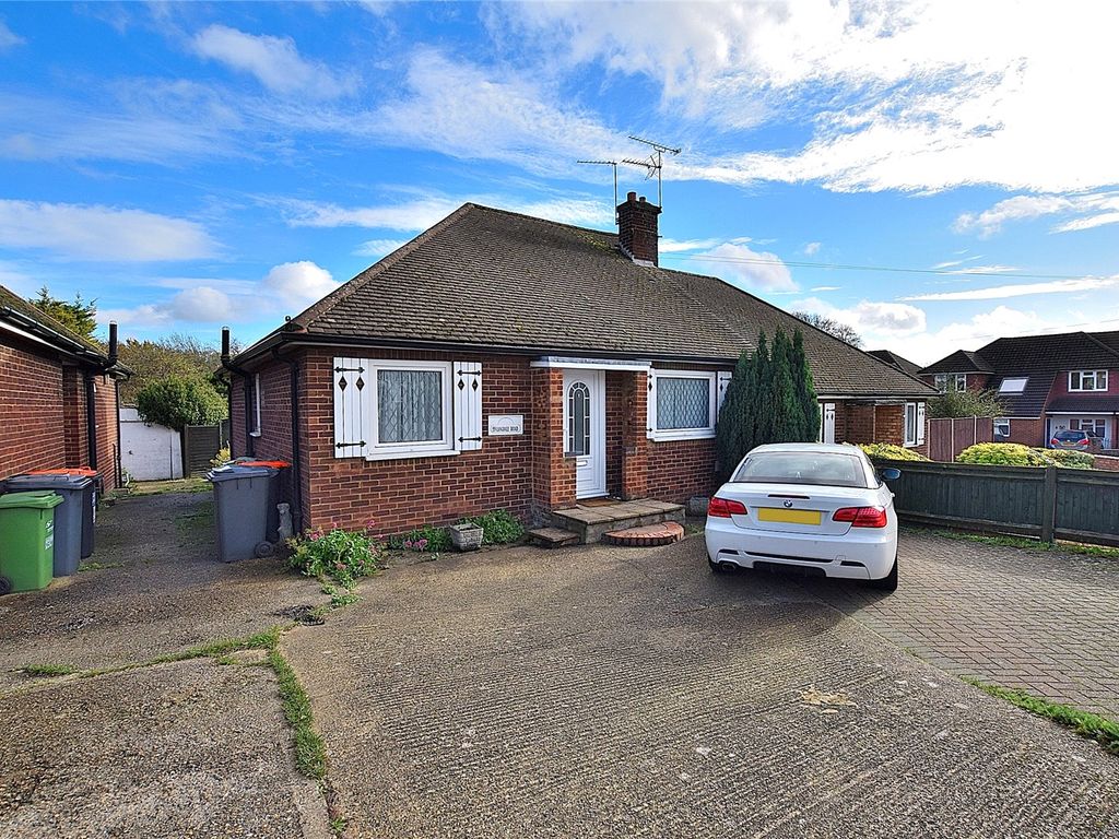 2 bed bungalow for sale in Langdale Road, Dunstable, Bedfordshire LU6 Zoopla