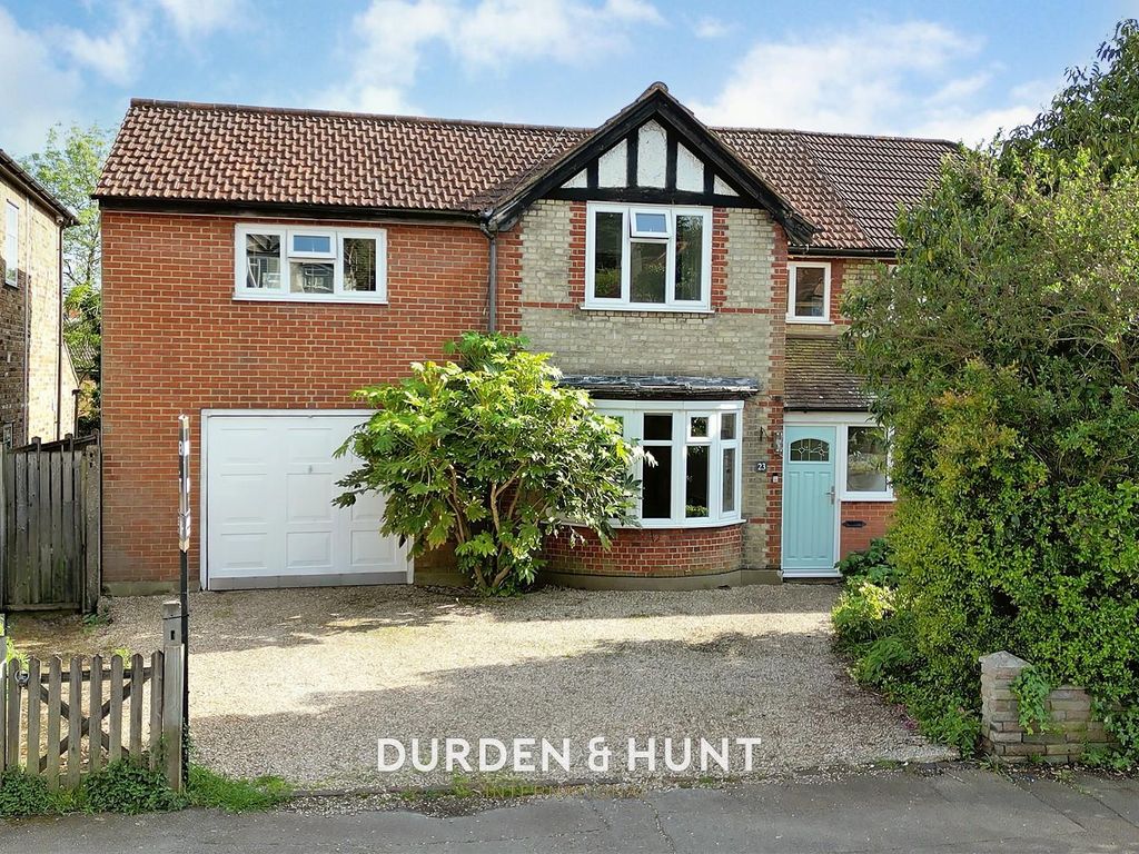4 bed semidetached house for sale in Englands Lane, Loughton IG10, £