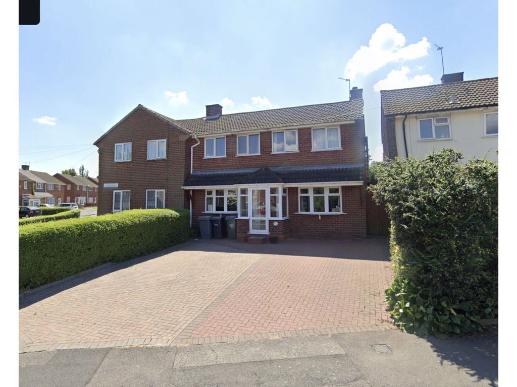 3 bed semidetached house for sale in Falcon Road, Oldbury B68, £