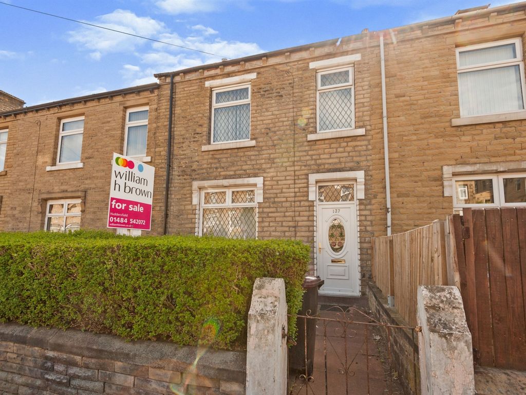 4 bed terraced house for sale in Victoria Road, Lockwood, Huddersfield