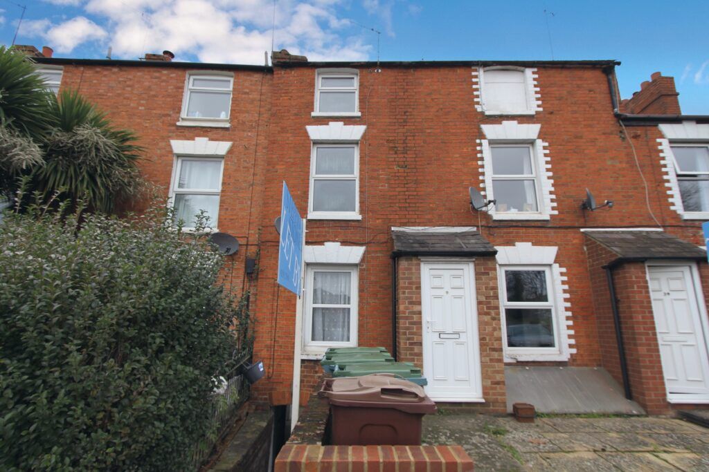 1 bed flat to rent in Castle Street, Banbury, Oxon OX16 Zoopla
