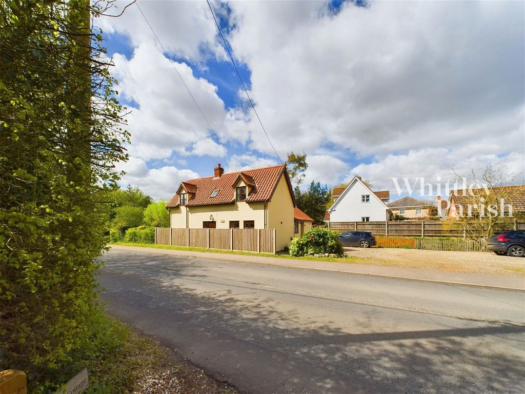 4 bed detached house for sale in Langton Green, Eye IP23, £350,000 Zoopla