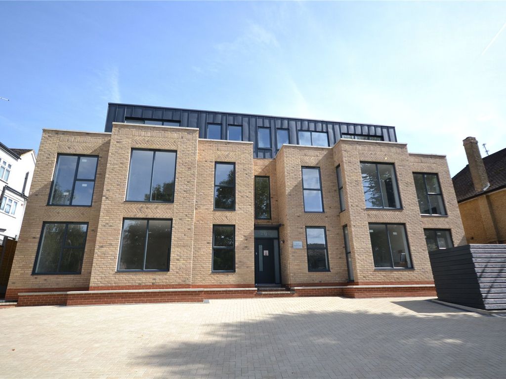 2 bed flat to rent in Tivoli Apartments, 28 Woodside Grange Road, North