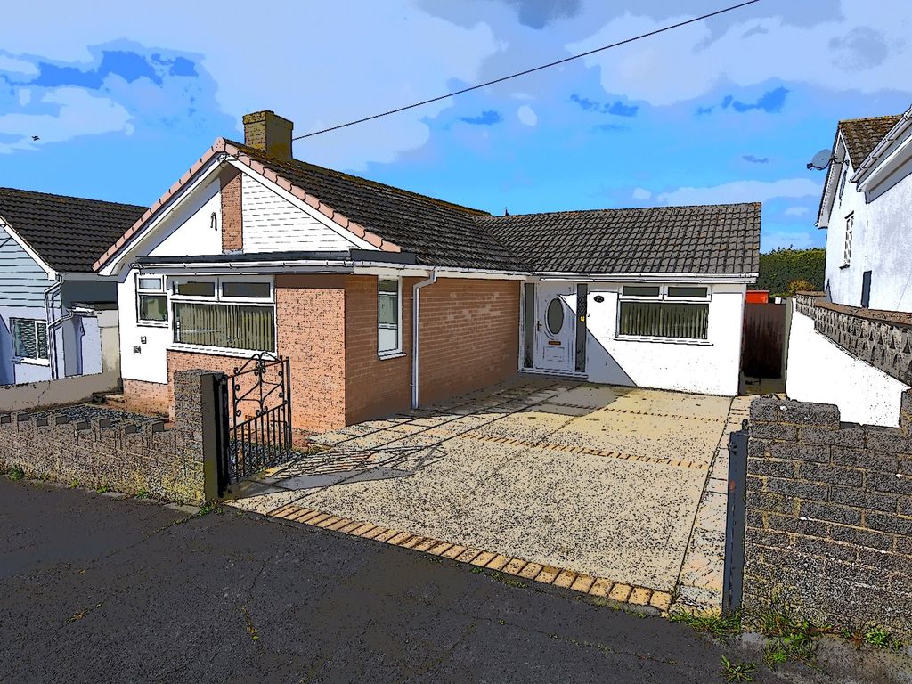 3 bed bungalow for sale in Charlemont Road, Teignmouth, Devon TQ14, £