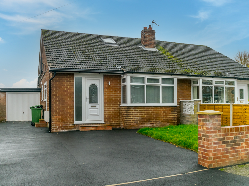 3 bed semidetached bungalow for sale in Oakwood Close, Altofts, Normanton WF6 Zoopla