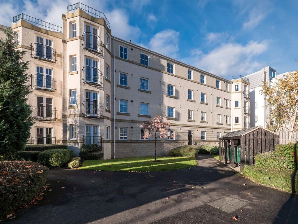 2 bed flat to rent in Huntingdon Place, Edinburgh EH7, £1,325 pcm Zoopla