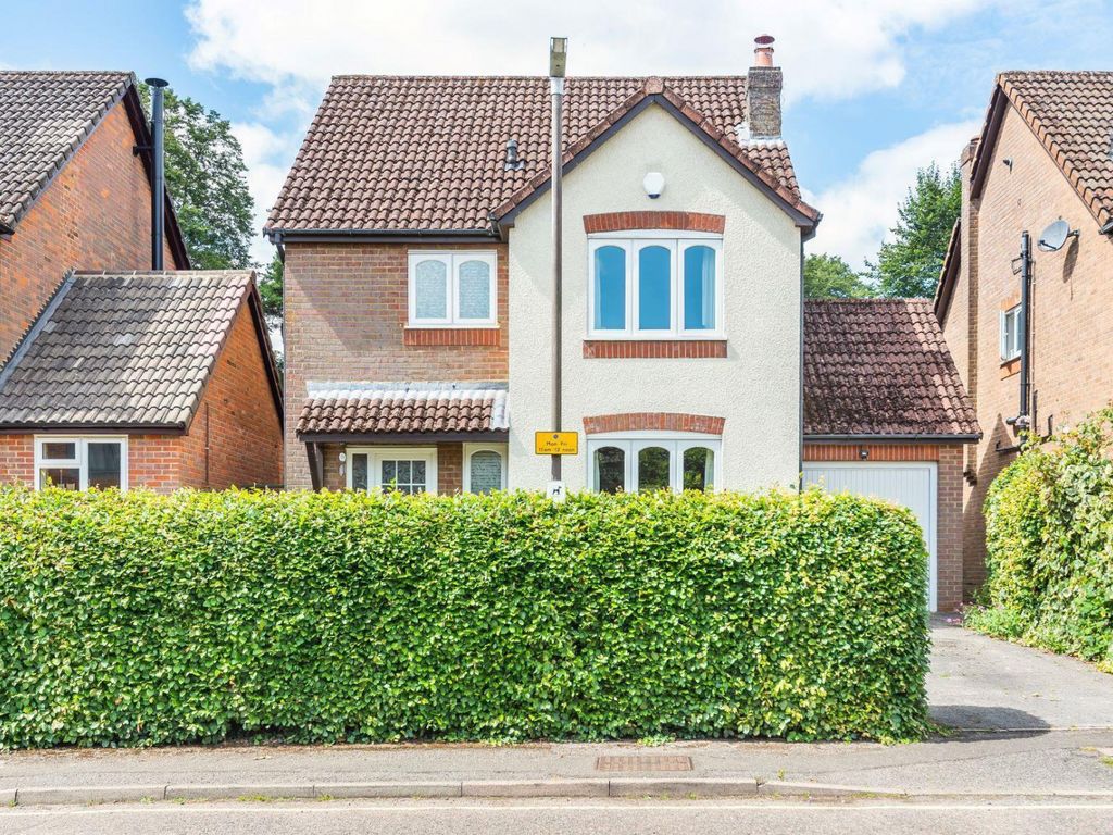 3 bed detached house for sale in Lollards Close, Amersham HP6 Zoopla