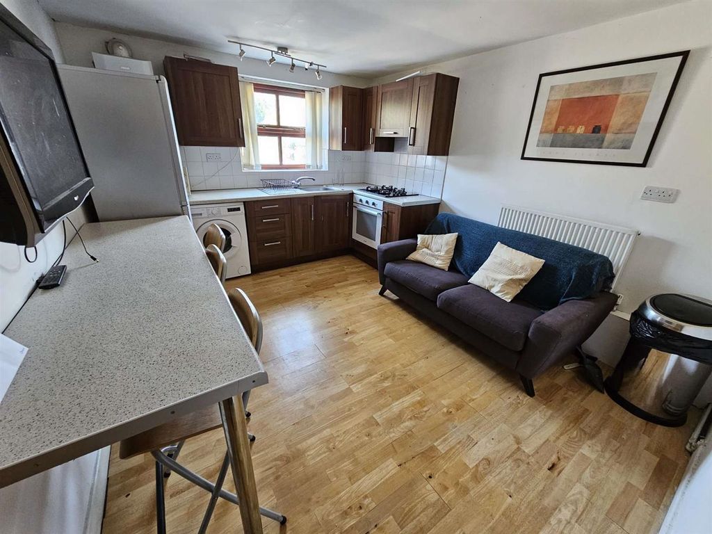 3 bed property to rent in Belle Vue Road, Hyde Park, Leeds LS3 Zoopla