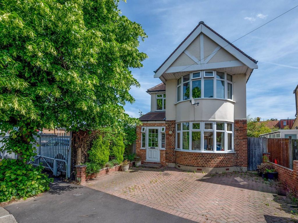 3 bed detached house for sale in Stanley Avenue, New Malden KT3 Zoopla