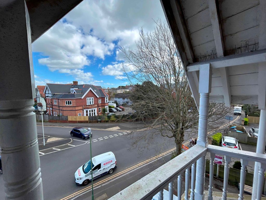 2 bed flat for sale in St. Johns Road, Bournemouth BH5, £