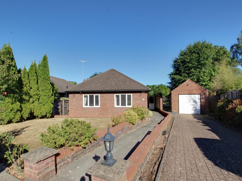 Gibson Close, London N21  