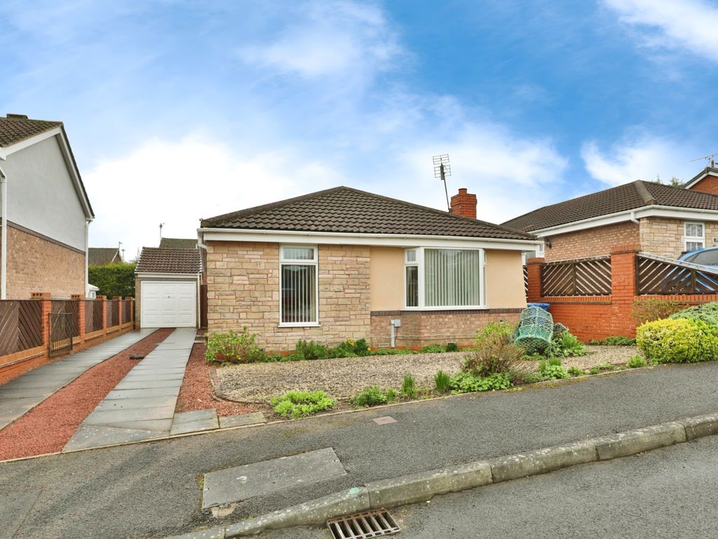 3 bed bungalow for sale in The Lawns, Bridlington, East Yorkshire YO16