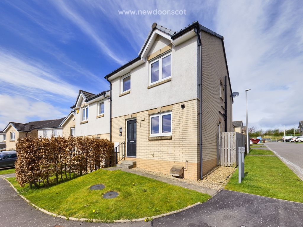 3 bed semidetached house for sale in Millbank Avenue, PA7