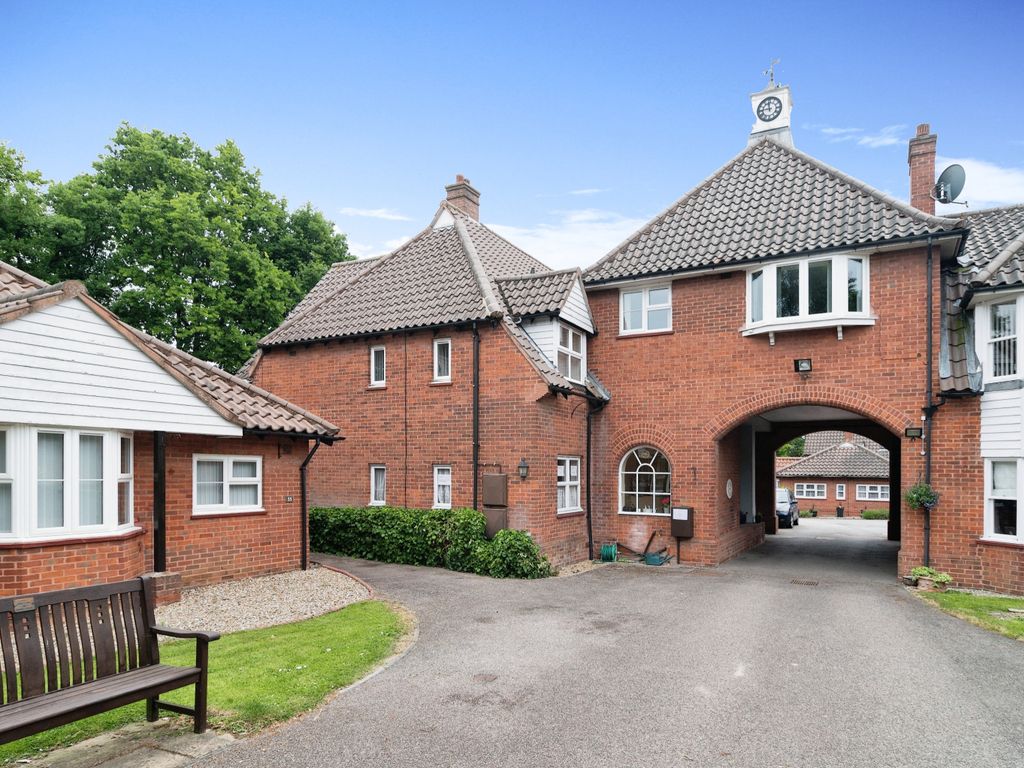 2 bed flat for sale in Bridgecote Lane, Basildon SS15 Zoopla