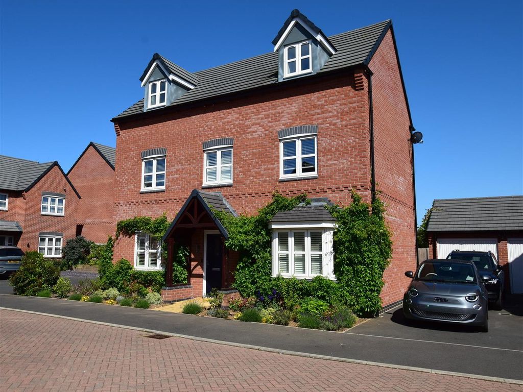 5 bed detached house for sale in Esam Close, Farnsfield, Newark NG22, £