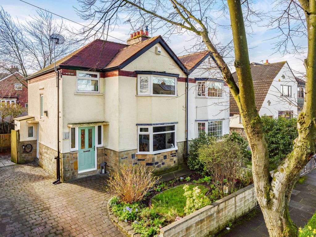 3 bed semidetached house for sale in Lynnwood Gardens, Pudsey, West Yorkshire LS28 Zoopla