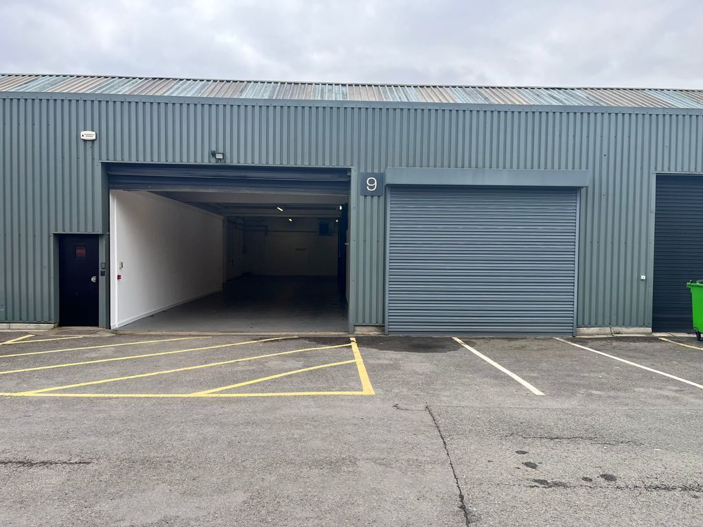 Light industrial to let in Unit 9 Dunscar Business Park, Blackburn Road