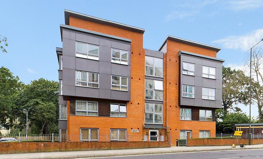 2 bed flat for sale in Pegler Way, Crawley RH11 Zoopla