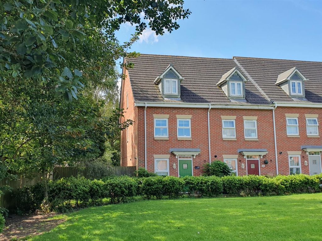 3 bed town house for sale in Adam Morris Way, Coalville, Leicestershire