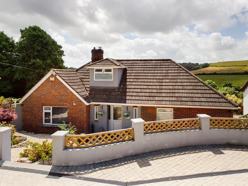 4 bed detached bungalow for sale in College Road, Newton Abbot TQ12